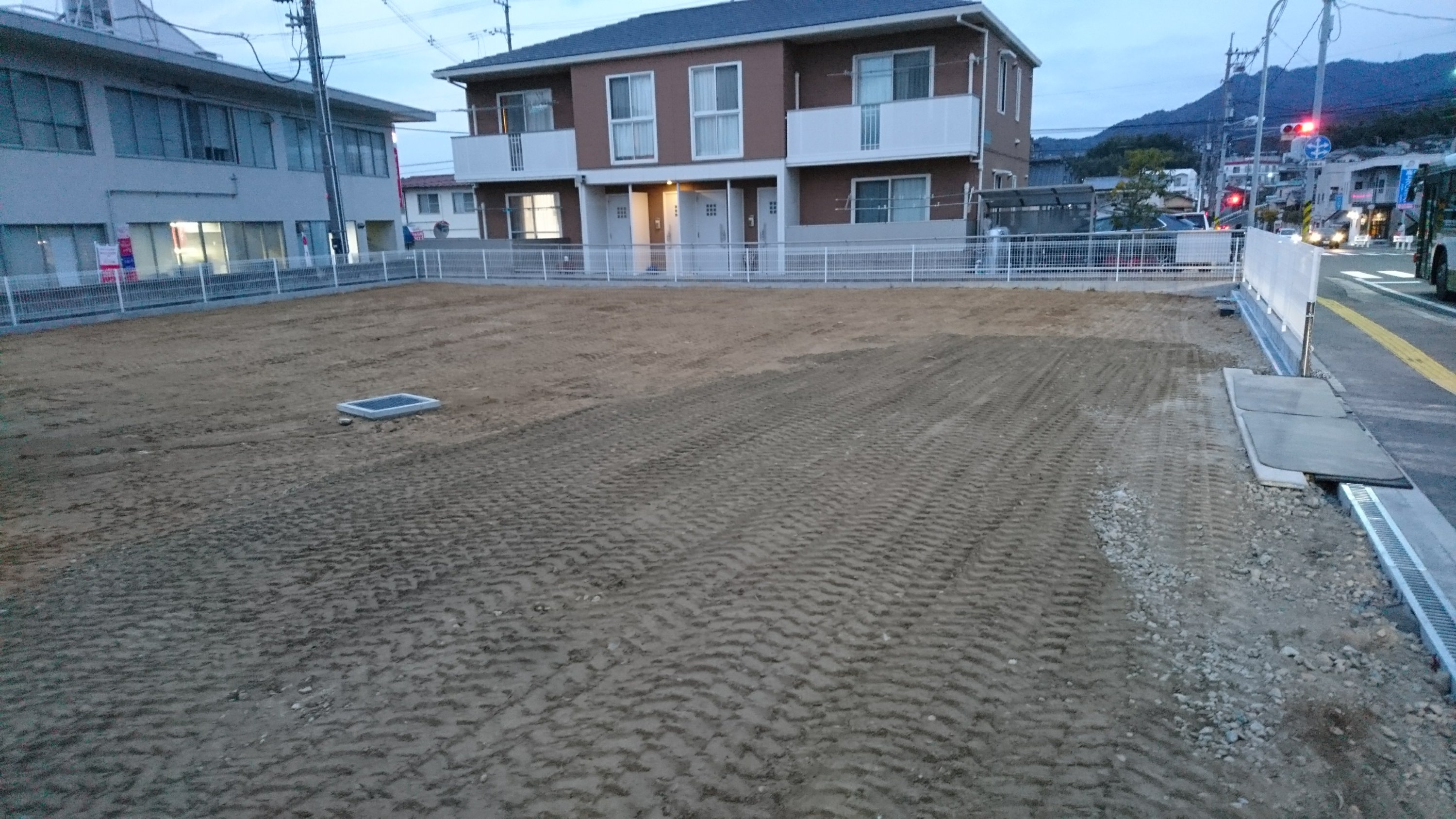 駐車場整備工事 ①